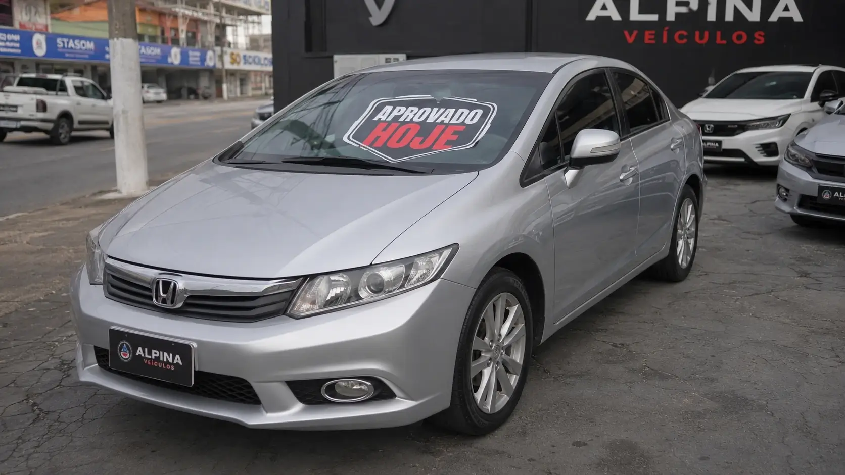 Honda Civic LXR 2014 prata com adesivo APROVADO HOJE